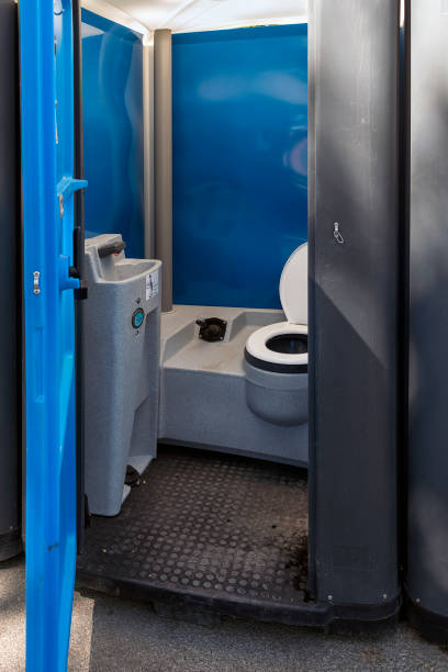 Portable Toilet Options We Offer in Levelland, TX