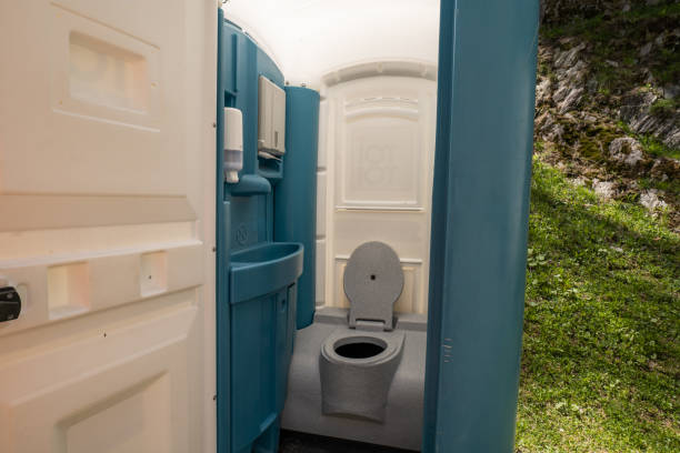 Porta potty delivery and setup in Levelland, TX
